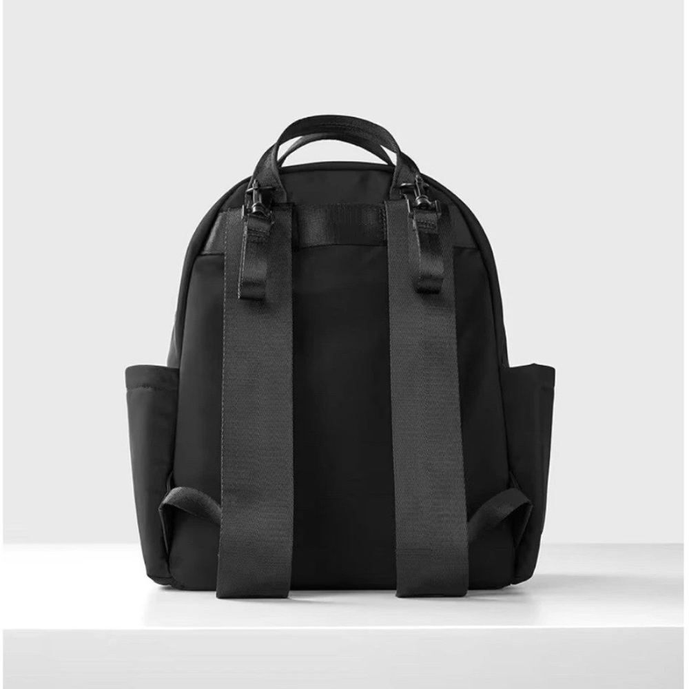 Skip Hop Black and Gold Diaper Bag Backpack - Picture 11 of 12